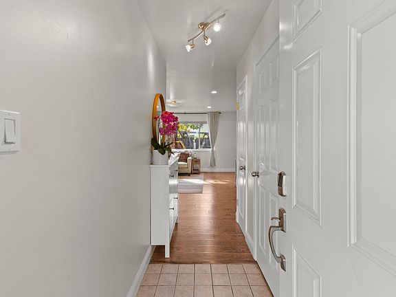 5th image of 2233 Zinfandel Dr