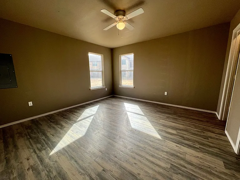 715 E Tulane St #2 — Photo 9