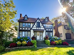 2325 S Overlook Rd #2, Cleveland, OH 44106