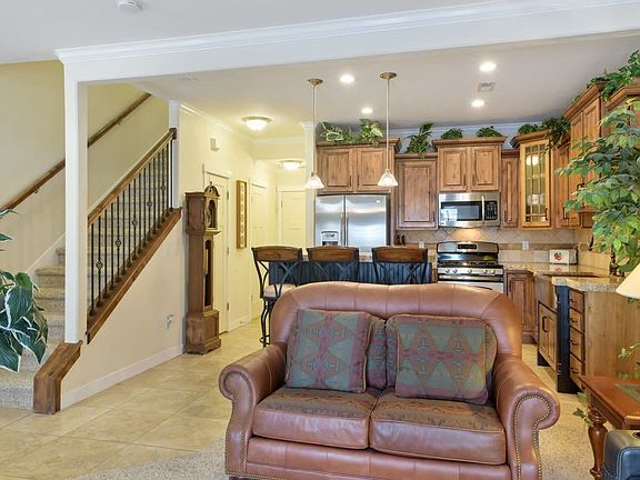 3rd image of 3721 W Summer Heights Dr
