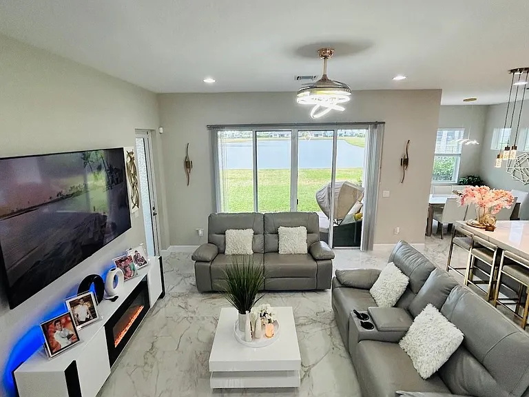 14999 Goldspar Ct — Photo 6