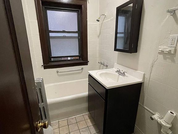 4th image of 7945 S Drexel Ave #1