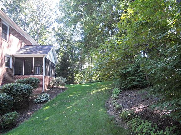 3rd image of 4205 Lucy Long Dr