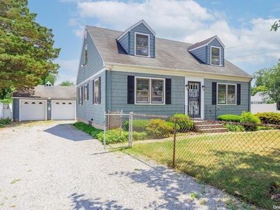 126 11th Avenue, Huntington Station, NY, 11746