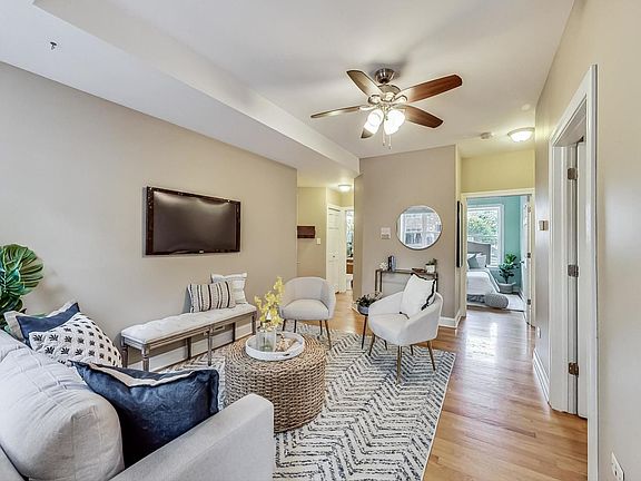 5th image of 1514 W Arthur Ave #2A
