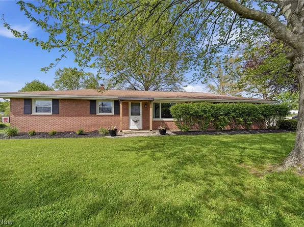3295 Easton St NE, Canton, OH 44721