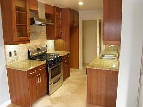 4th image of 1154 S Barrington Ave APT 108