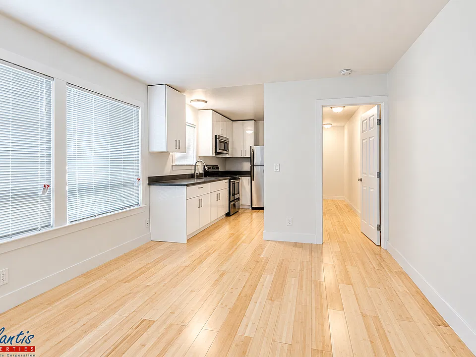 440 Roosevelt Ave #2
