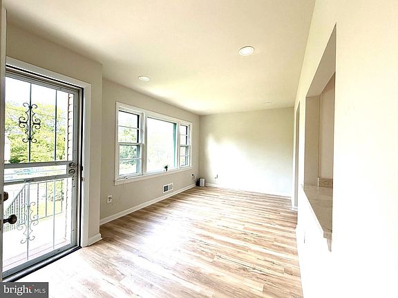 4th image of 1212 Elfin Ave