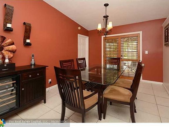 4th image of 9938 NW 42nd Ct
