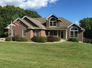 1414 Curtis Bridge Rd NE, Swisher, IA 52338