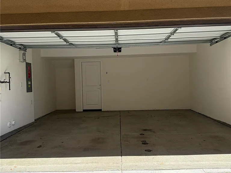22316 Spanish Oak Ct — Photo 30