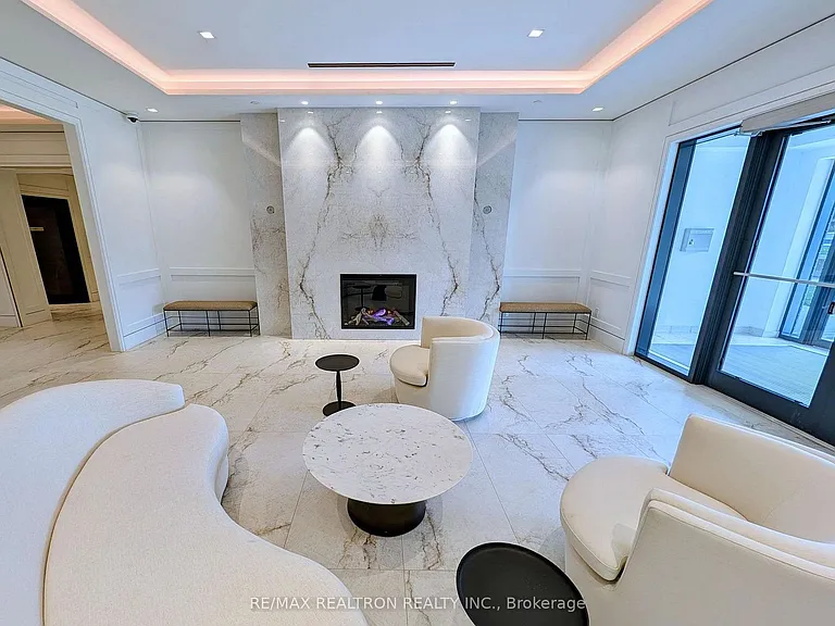 4010 Eglinton Ave W #1305 — Photo 4