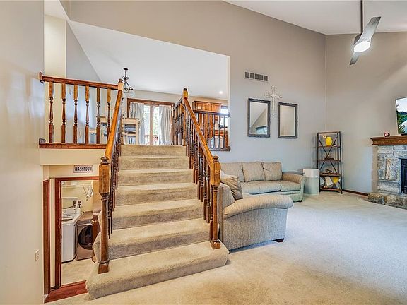 4th image of 1321 NE Quail Walk Dr