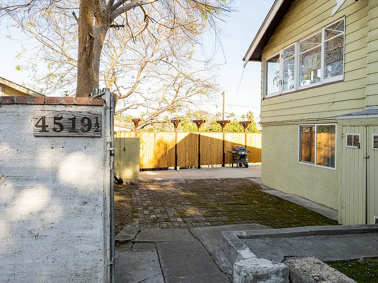 4519 Acacia Ave — Photo 17