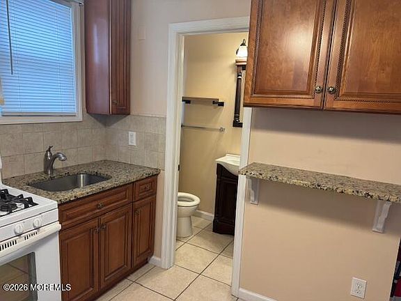 4th image of 65 Sampson Ave APT 1