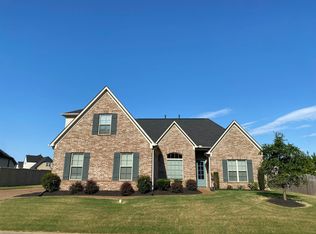 5475 Meadowbriar Trl, Memphis, TN 38125