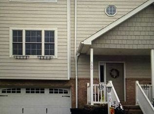 360 Harbor Dr, Morgantown, WV 26508