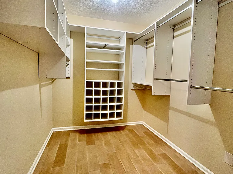 10287 Stallion Run Ct — Photo 11
