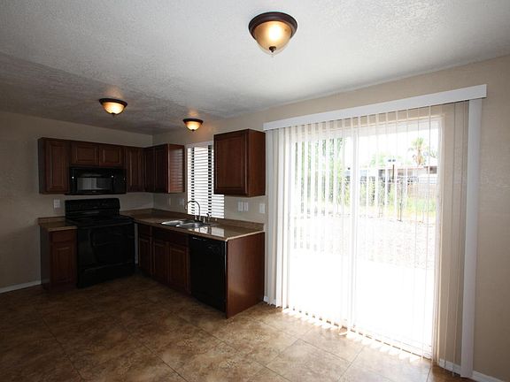 3rd image of 7118 E Portland Dr