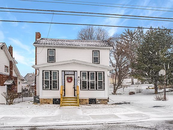 3rd image of 323 Wopsononock Ave