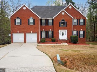 905 Pownal Ln, Hampton, GA 30228