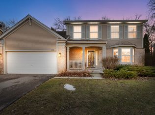 1310 Mayfair Ln, Grayslake, IL 60030