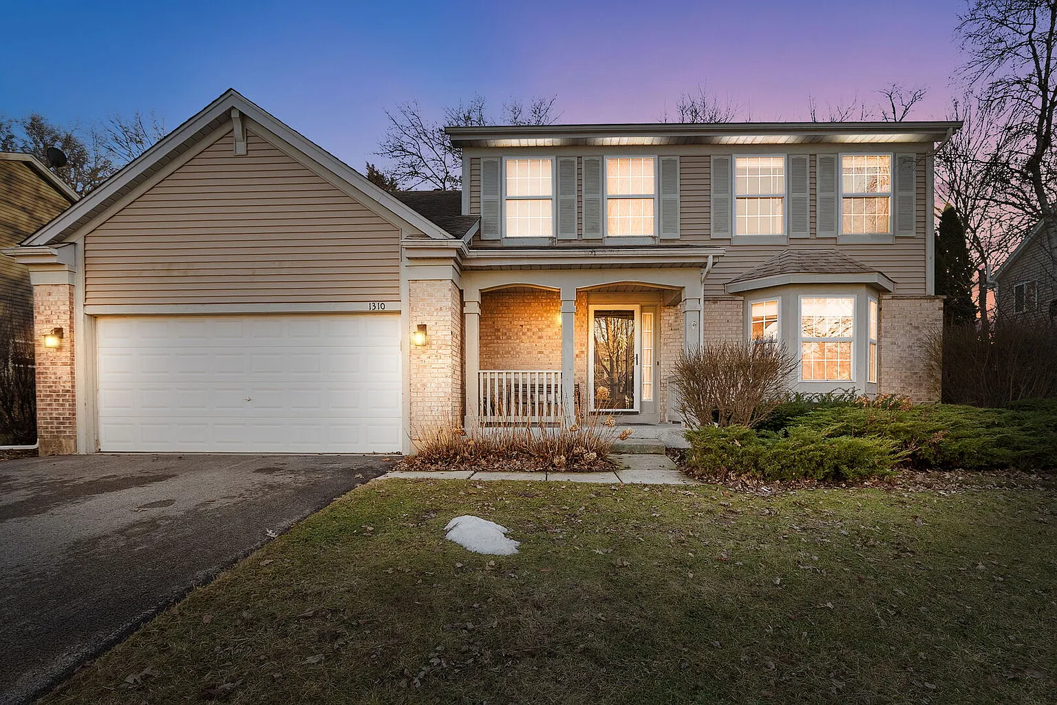 1310 Mayfair Ln photo 1
