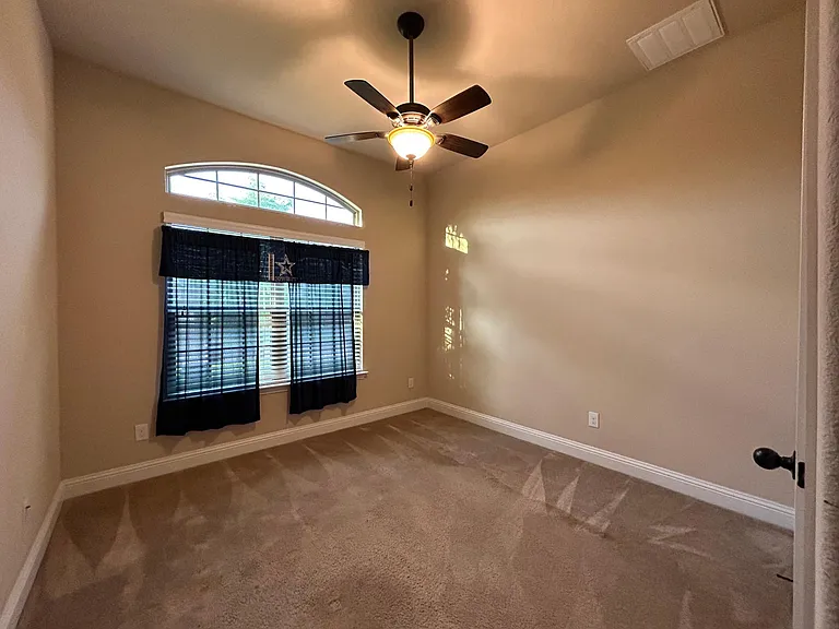 3404 Walnut Ln — Photo 13