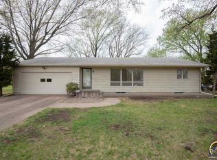 1107 SW Vitt Rd, Topeka, KS 66615