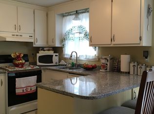 59 Bluestone Dr, Nashua, NH 03060