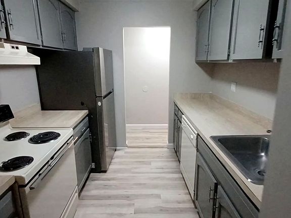 2nd image of 1160A413 S Main St #1-413