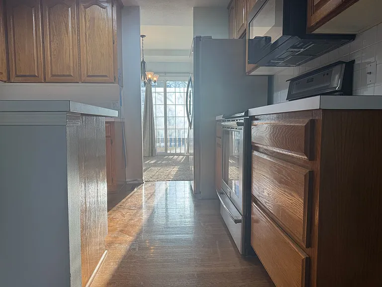 1908 Franklin Dr — Photo 6