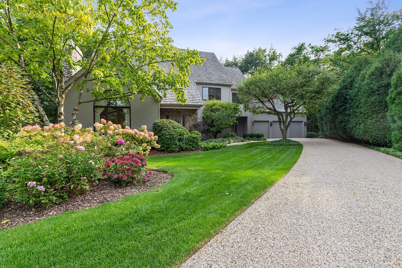 225 Keith Ln photo 1
