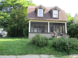 1453 Andrews St, Rockford, IL 61101