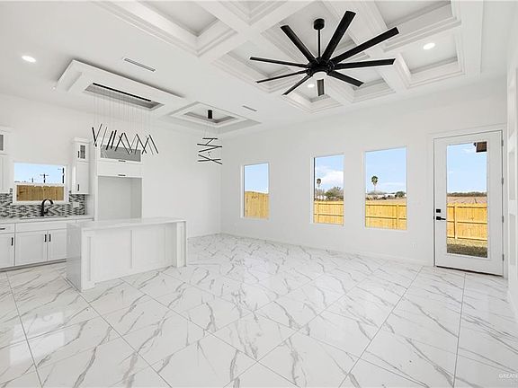 3rd image of 2316 E Tamarindo St