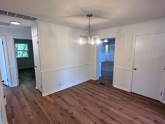 3rd image of 1529 City Park Ave
