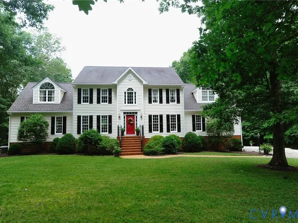 1937 Huguenot Hundred Dr, Midlothian, VA 23113