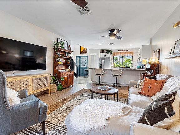 2nd image of 326 W Pine Street #20