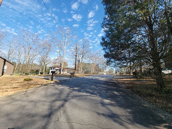 4th image of 8326 Comanche Ct