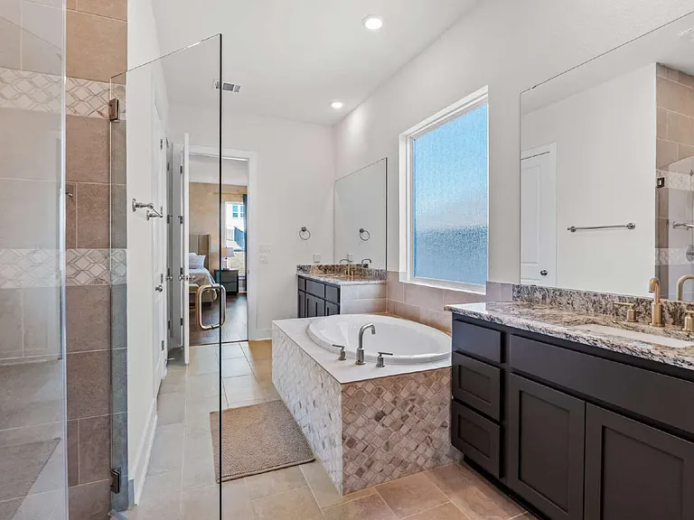 921 Trevi Fontana Dr — Photo 23