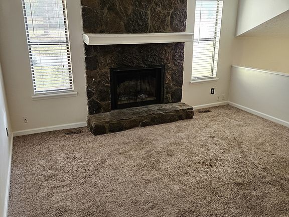 5th image of 3263 Carmel Dr
