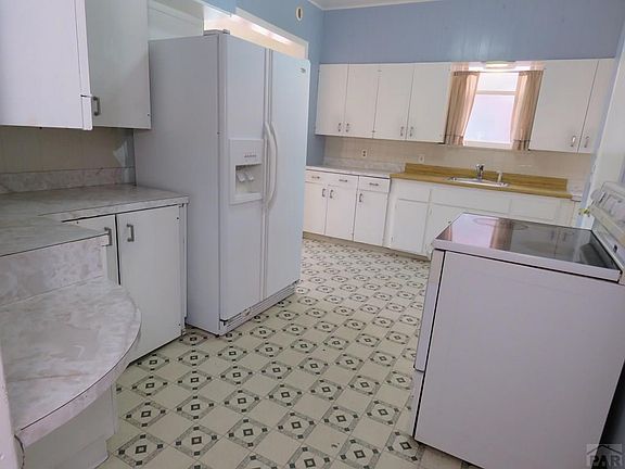 2nd image of 116 W Adams Ave