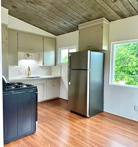 2215 Orange Grove Ave — Photo 6