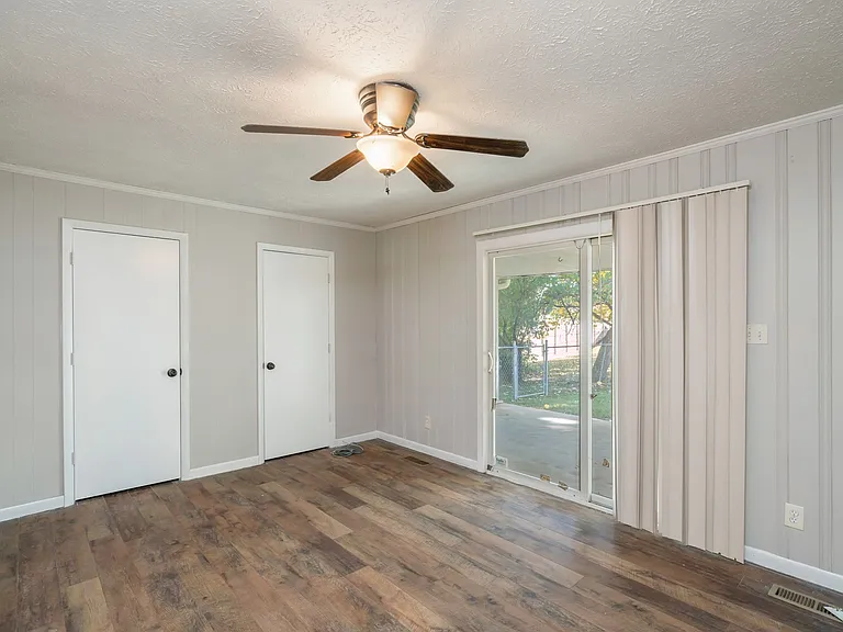 6006 Fayette Ln — Photo 8