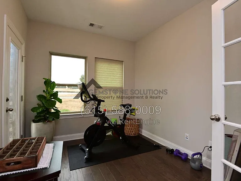 1028 Fenner Ln — Photo 25