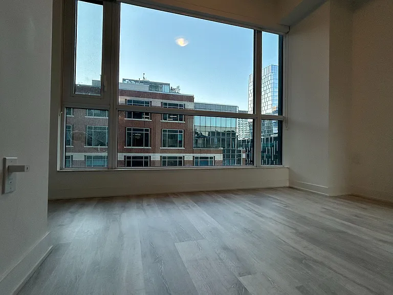 70 Princess St #701 — Photo 4