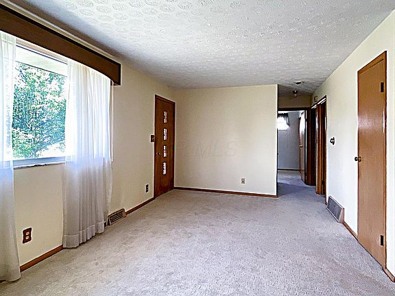 3rd image of 77 Amsterdam Ave