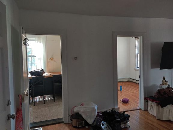 2nd image of 2 122nd St Floor 2