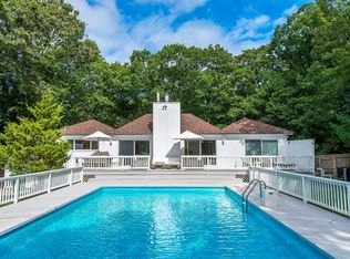 4 Oyster Pond Ln, East Hampton, NY 11937